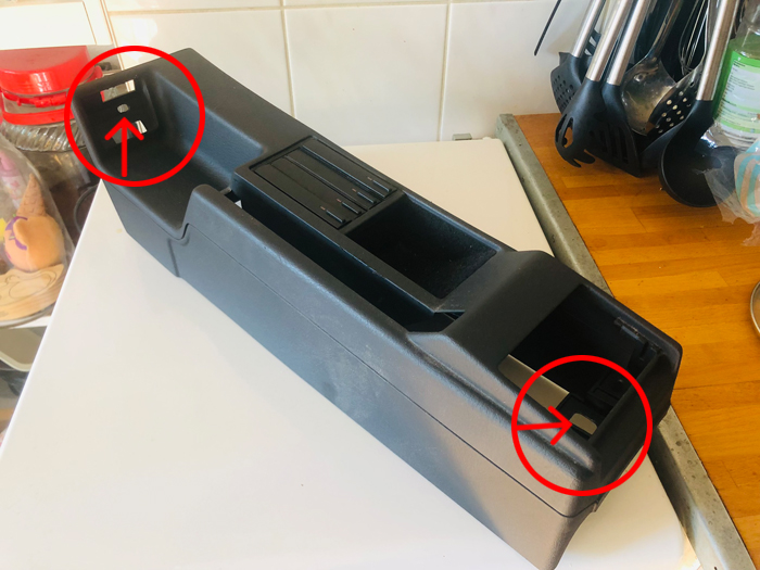 corvintaurus_audi80_b4_usb_lade_nachruesten_02.jpg