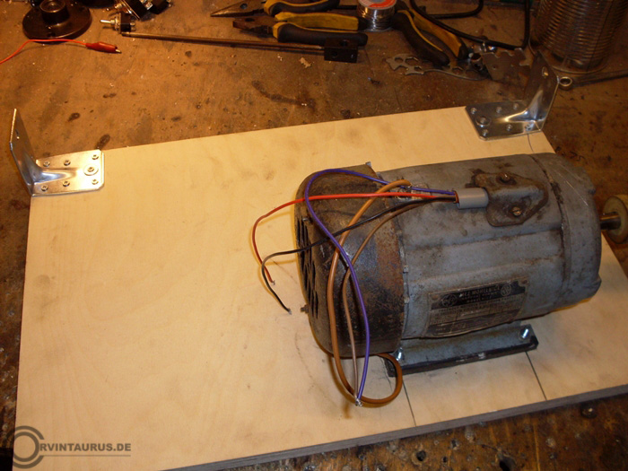 corvintaurus_eigenbau_drehbank_motor_8