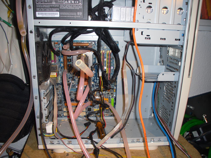 corvintaurus_amd_phenom_x4_955_abschliessende_bilder_03.jpg