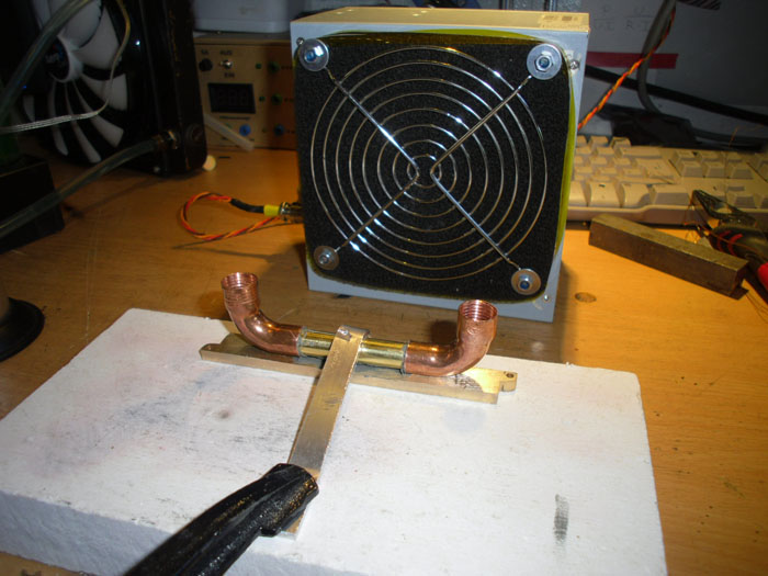 corvintaurus_amd_phenom_x4_955_chipsatz_kuehler_07
