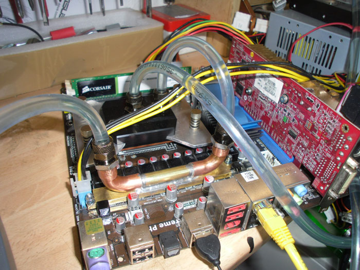 corvintaurus_amd_phenom_x4_955_chipsatz_kuehler_10