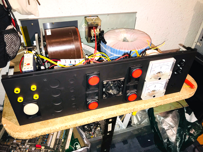 werkstatt3/trenn_stelltrafo_version_6/corvintaurus_stell_trenntrafo_version_6_28.jpg
