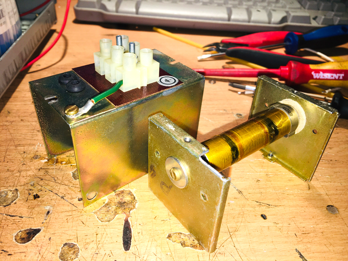 werkstatt3/trenn_stelltrafo_version_6/corvintaurus_stell_trenntrafo_version_6_33.jpg